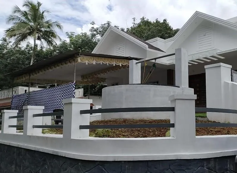 House For Daily Rent In Areeparambu, Kottayam Pambadi 펜션